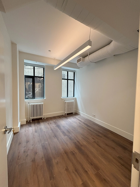 204 - 80 Richmond Street West, Toronto, ON