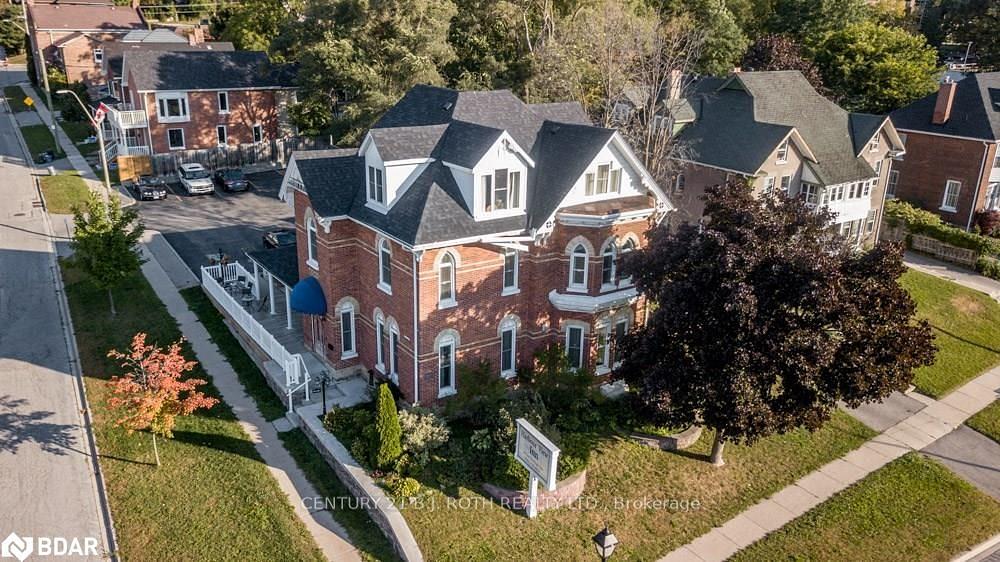 1 Berczy Street, Barrie, ON