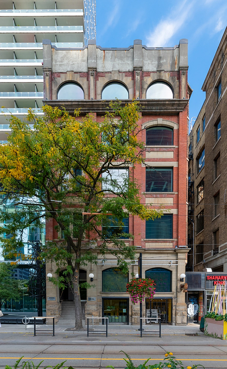 300 - 220 King Street West, Toronto, ON