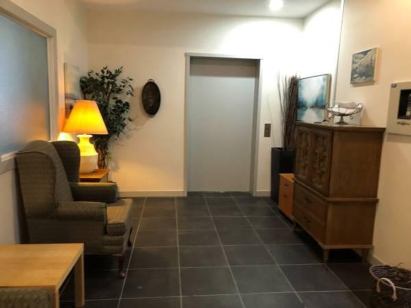 204 - 7877B Kingsway , Burnaby , BC