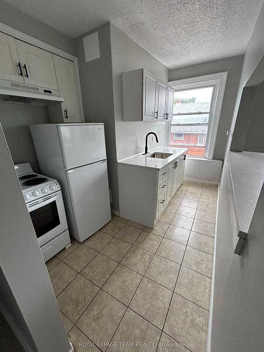 883 Somerset Street West, Ottawa, ON