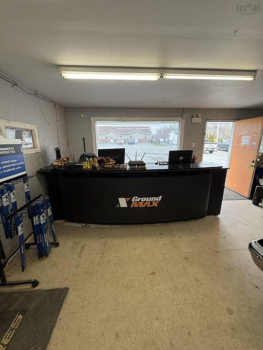 1323 Highway 2, Lantz, NS