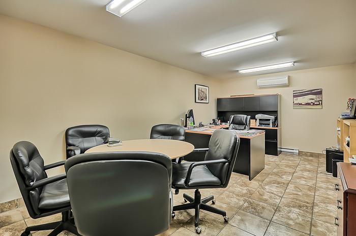 1065 Avenue des Perron, Laval, QC