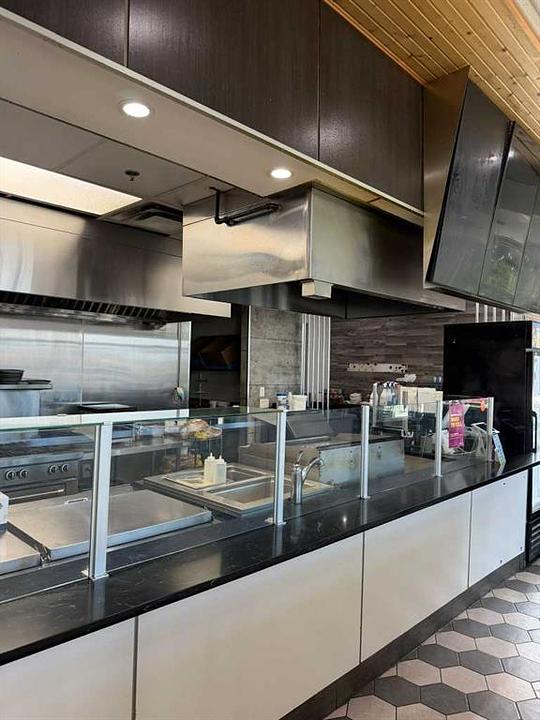 407 - 401 Coopers Boulevard Southwest, Airdrie, AB