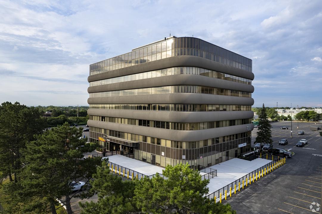 209-210 - 710 Dorval Drive, Oakville, ON