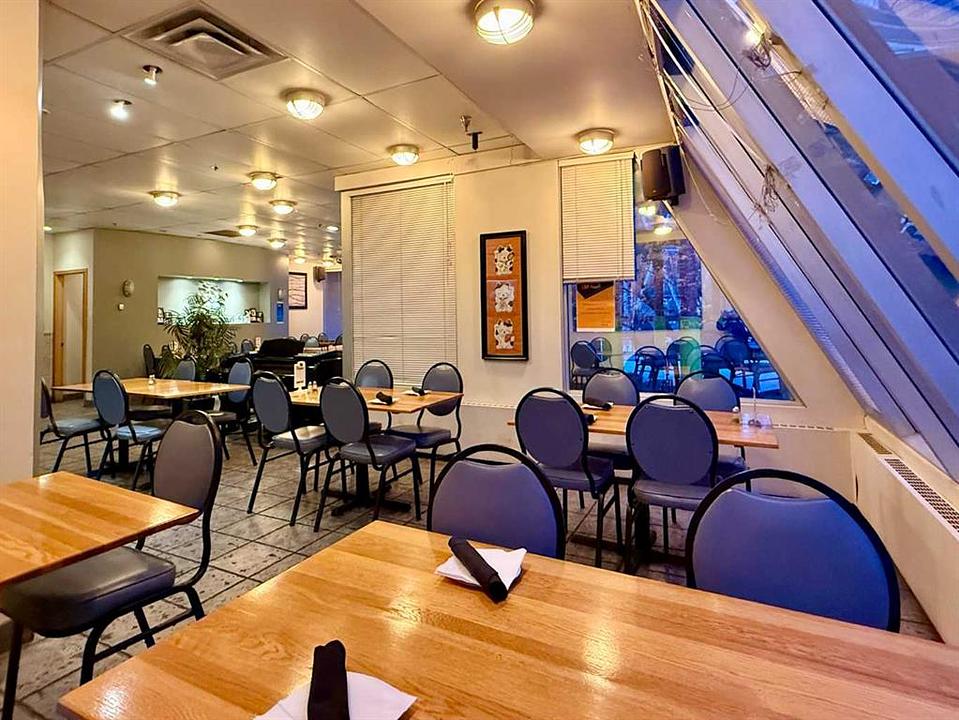 207 - 328 Centre Street South, Calgary, AB