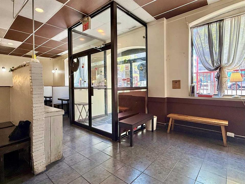 138 3 Avenue Southeast, Calgary, AB