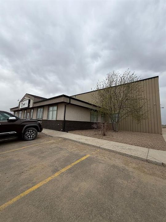 1B - 5803 63 Avenue, Lloydminster, AB