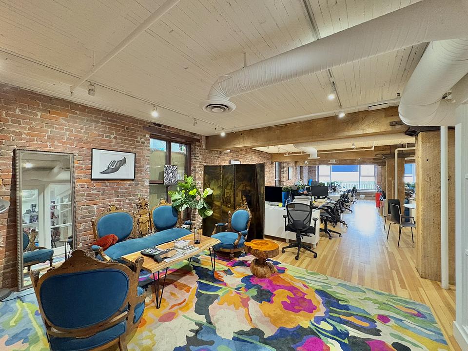 200 - 55 Water Street, Vancouver, BC
