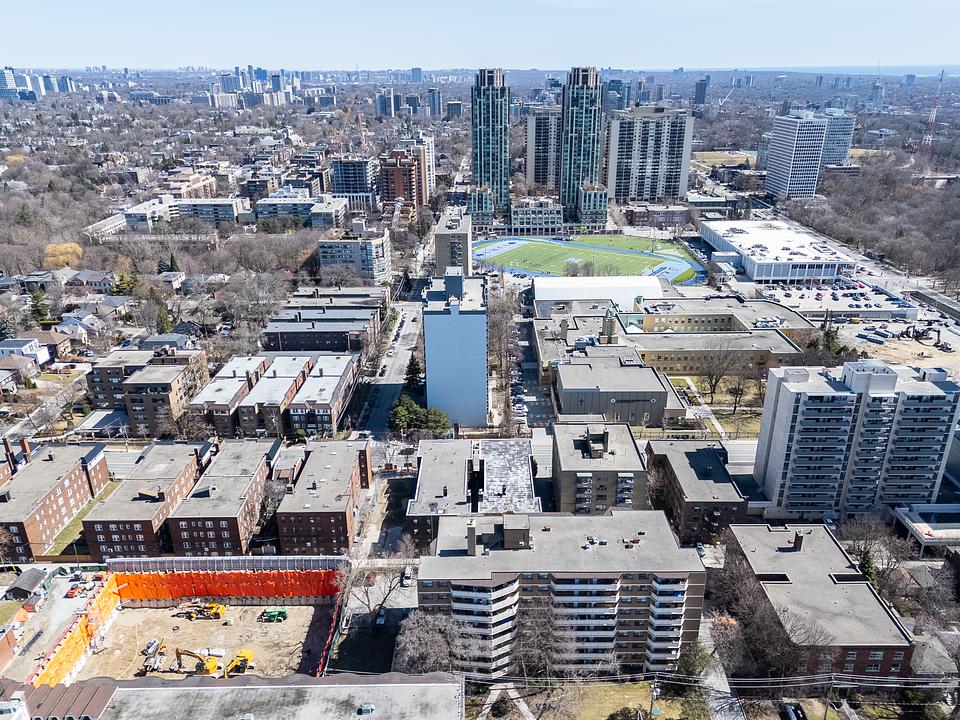 1524 Bathurst Street, Toronto, ON