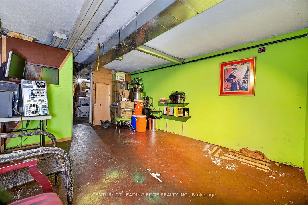 741 Pharmacy Avenue, Toronto, ON