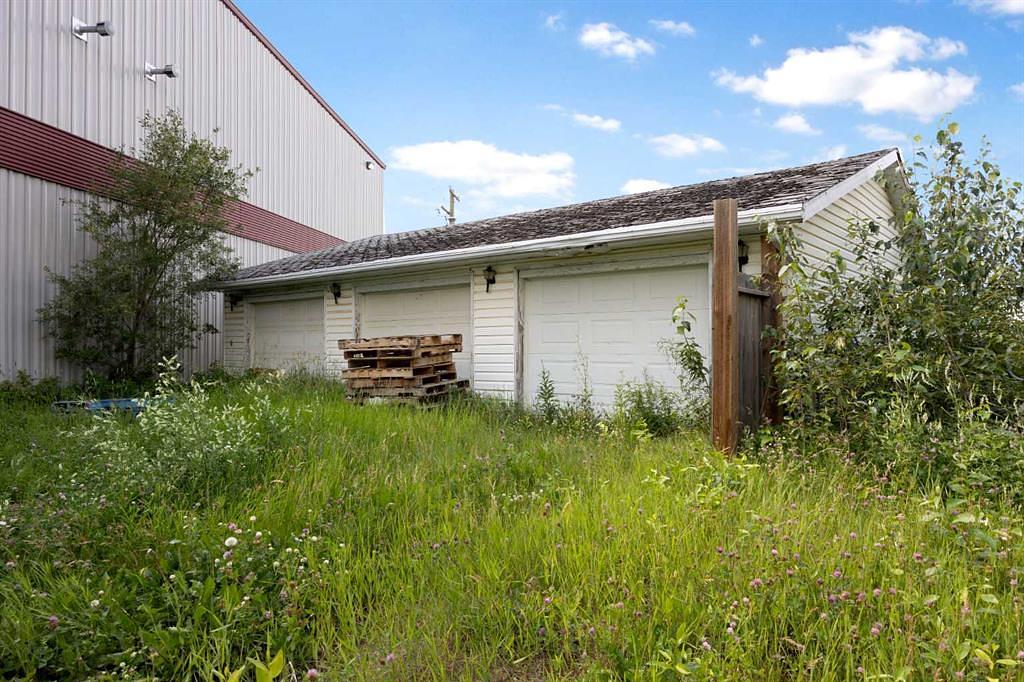 105 Oak Court, Anzac, AB