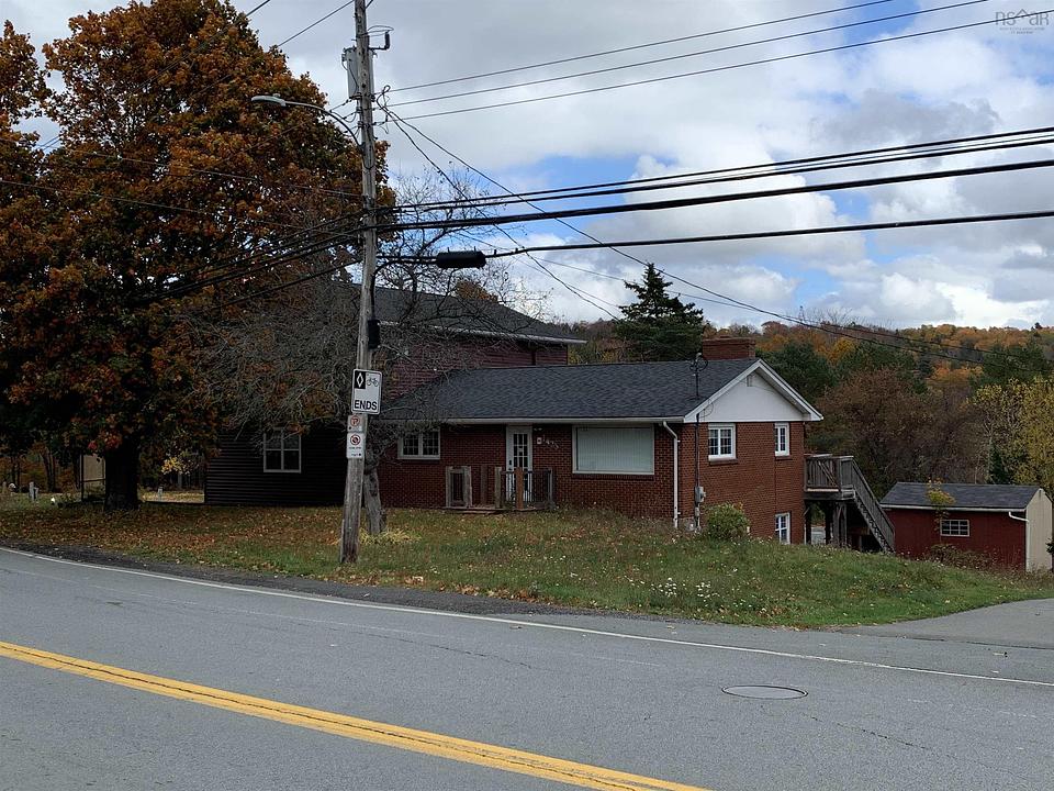 1423 Fall River Road, Fall River, NS