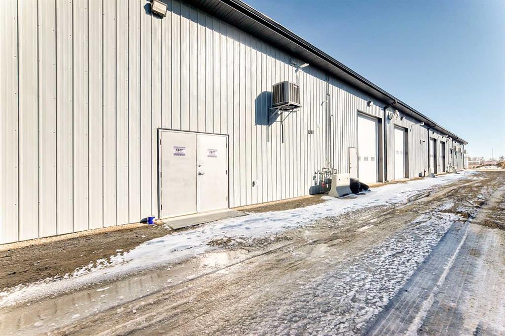105 - 245 Canal Avenue, Strathmore, AB