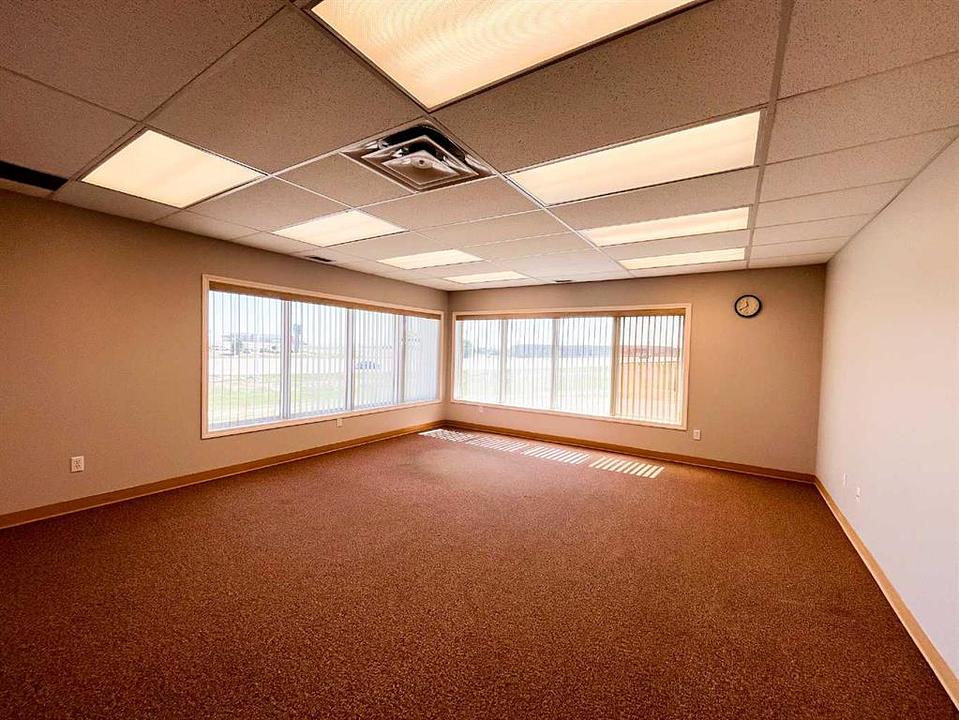 2450 South Highway Drive Southeast, Redcliff, AB