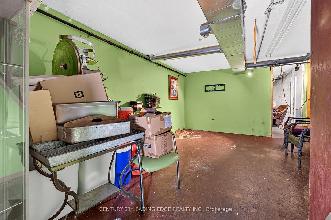 741 Pharmacy Avenue, Toronto, ON