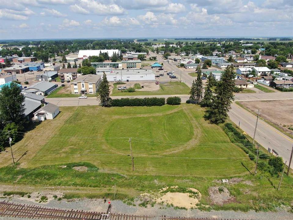 4817 - 51 Avenue, High Prairie, AB