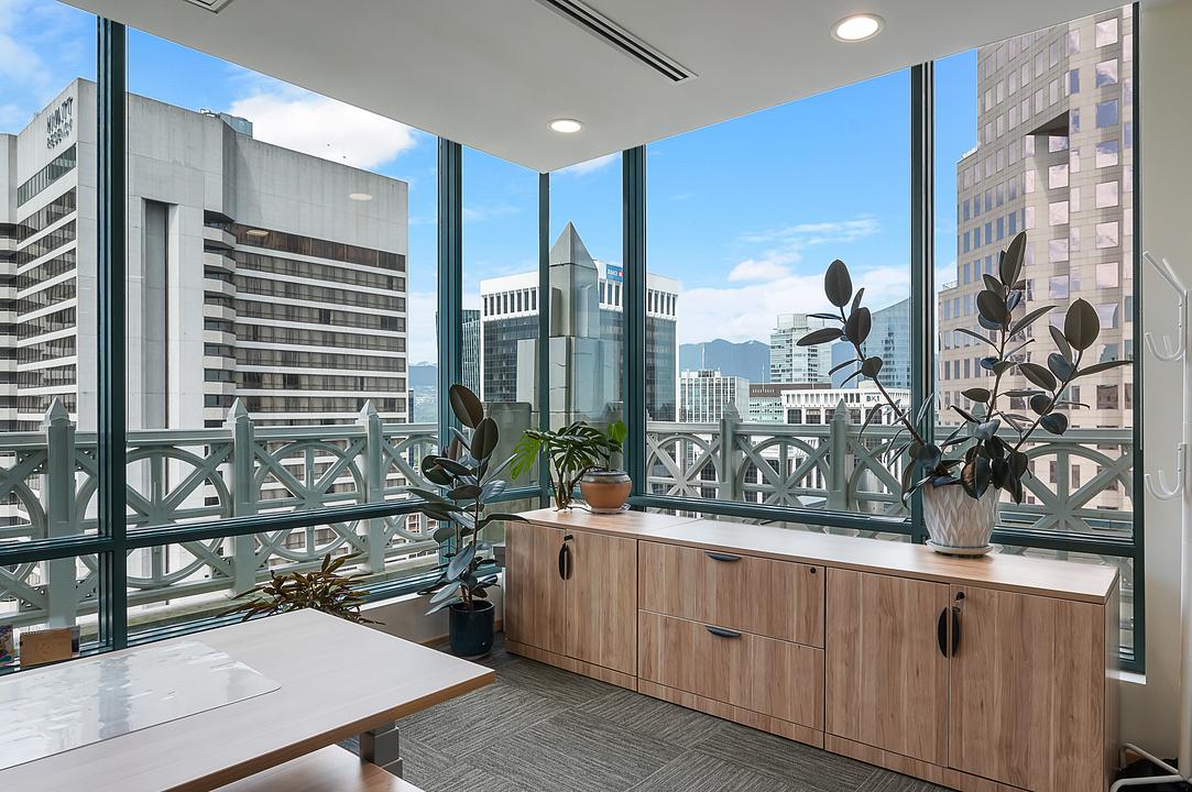 1918 - 925 West Georgia Street, Vancouver, BC
