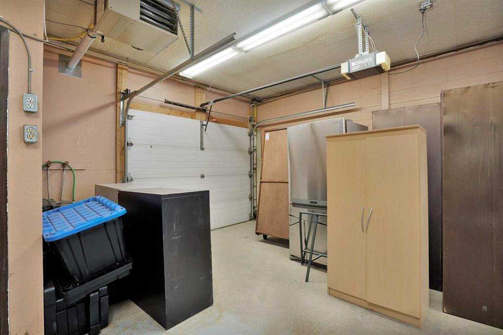 4407 45A Avenue, Rocky Mountain House, AB