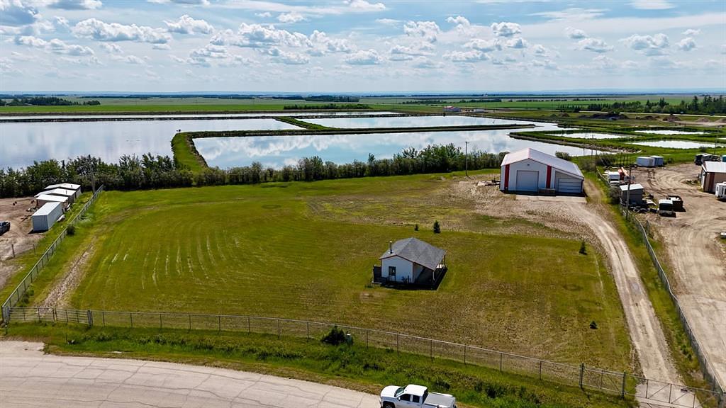 10933 90 Avenue, Fairview, AB