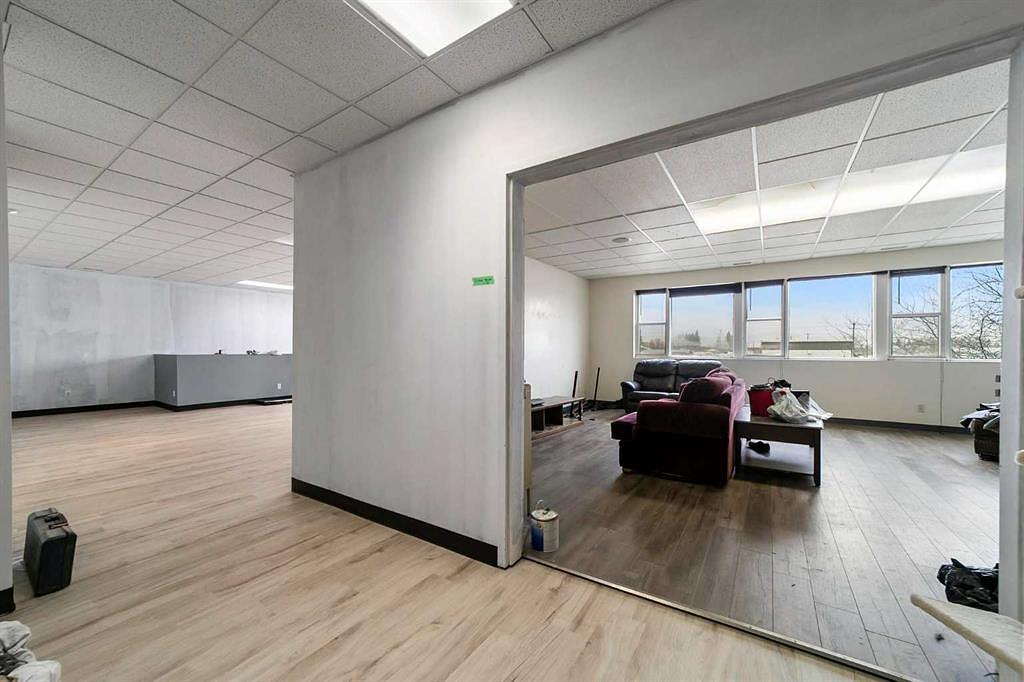 Bay C - 4707 51 Avenue, Camrose, AB
