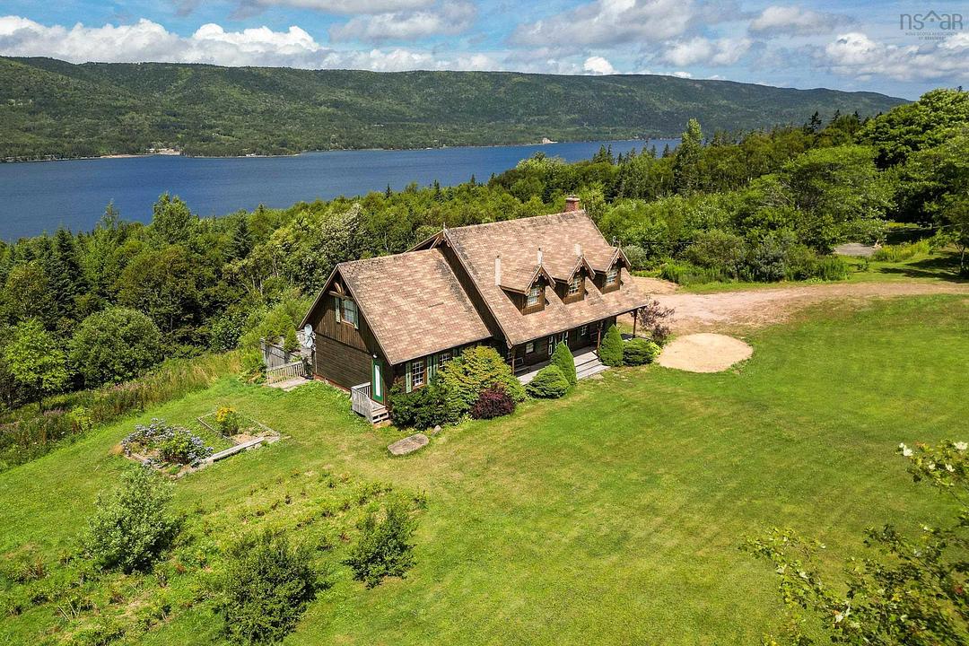 776 Nova Scotia 105, Boularderie East, NS