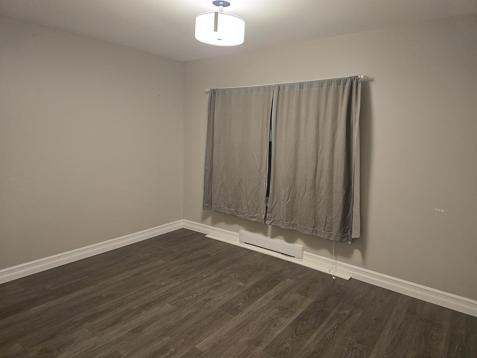 22504 Lougheed Highway, Maple Ridge, BC