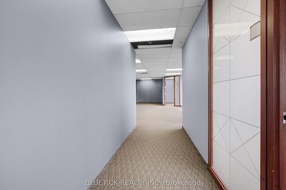 704 - 700 Dorval Drive, Oakville, ON