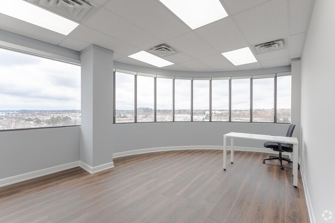 600-5 - 710 Dorval Dr, Oakville, ON