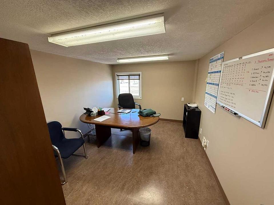 111 1 Street North, Vauxhall, AB