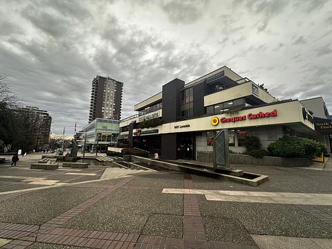 1401 Lonsdale Avenue, North Vancouver, BC