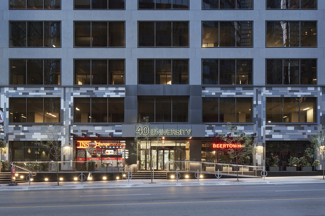 01007 - 40 University Avenue, Toronto, ON