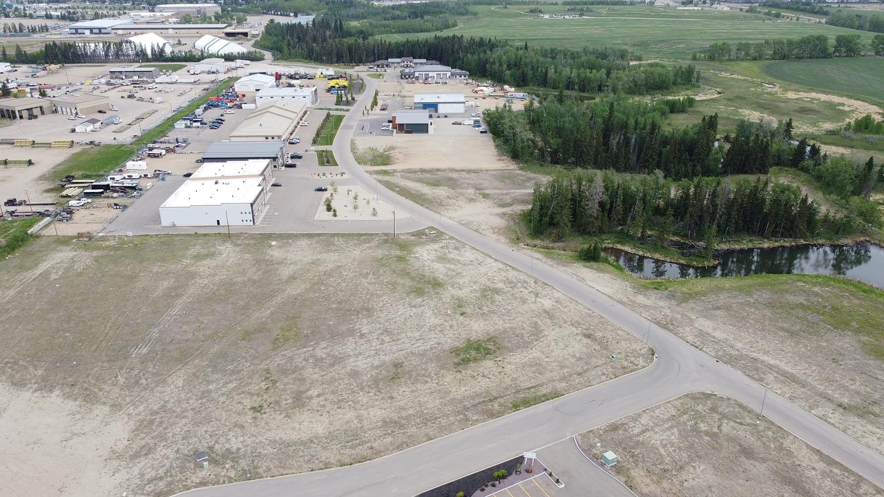 Spruce Street, Red Deer County, AB