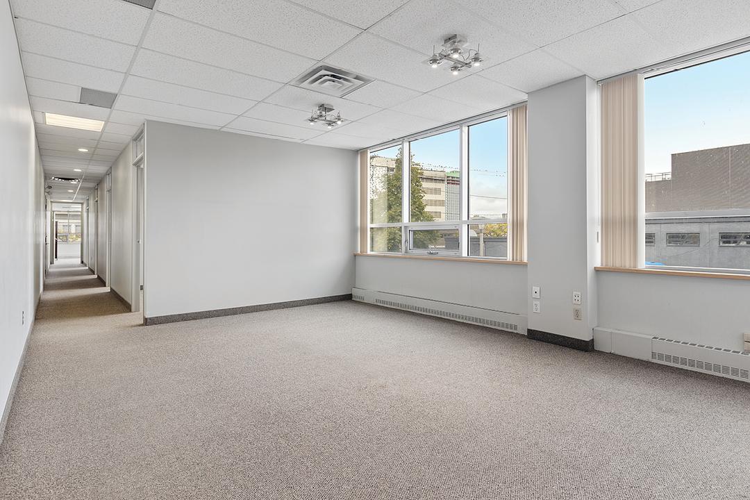 200 - 411 Roosevelt Ave, Ottawa, ON