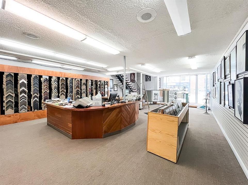 9934 100 Avenue, Grande Prairie, AB