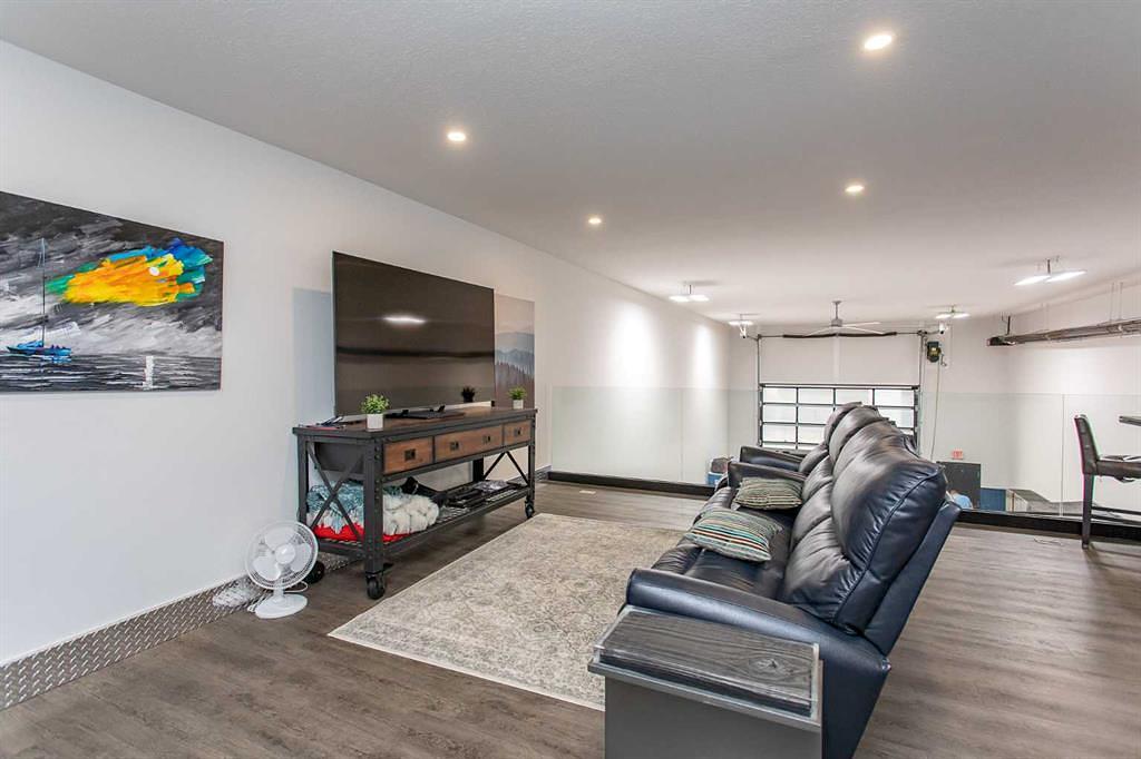 103 - 484 McCoy, Rural Red Deer County, AB
