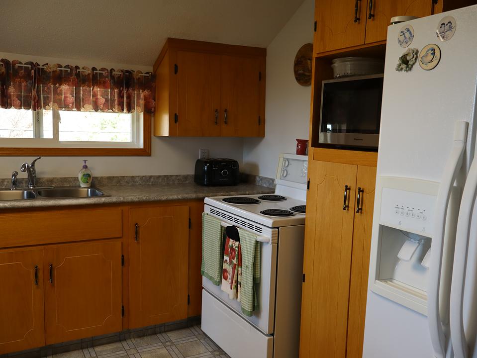 22 State Avenue, Fort Assiniboine, AB