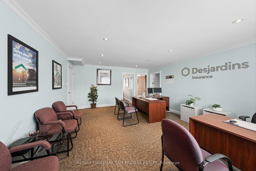 1969 Bank Street, Ottawa, ON