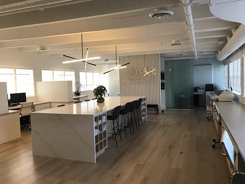 905 West Broadway, Vancouver, BC
