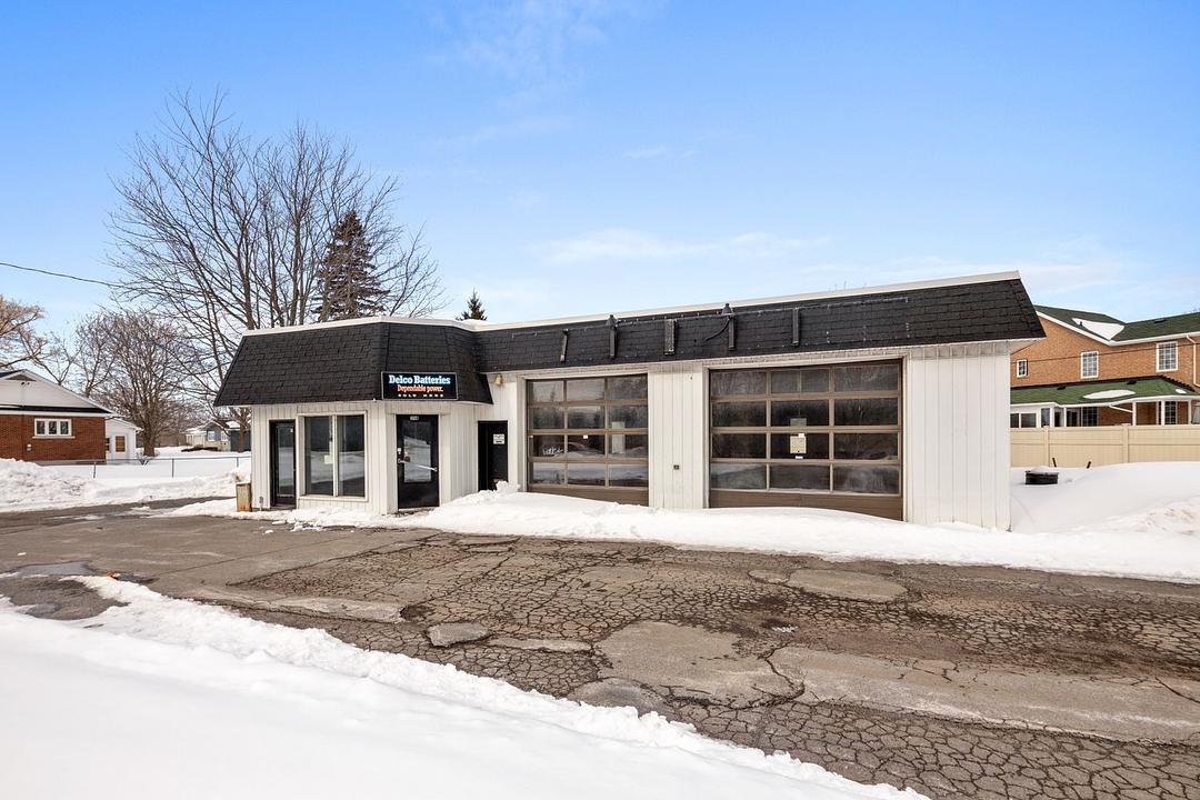 314 River Road, Ottawa, ON