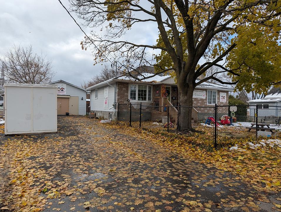 1154 Gabriel Street, Ottawa, ON