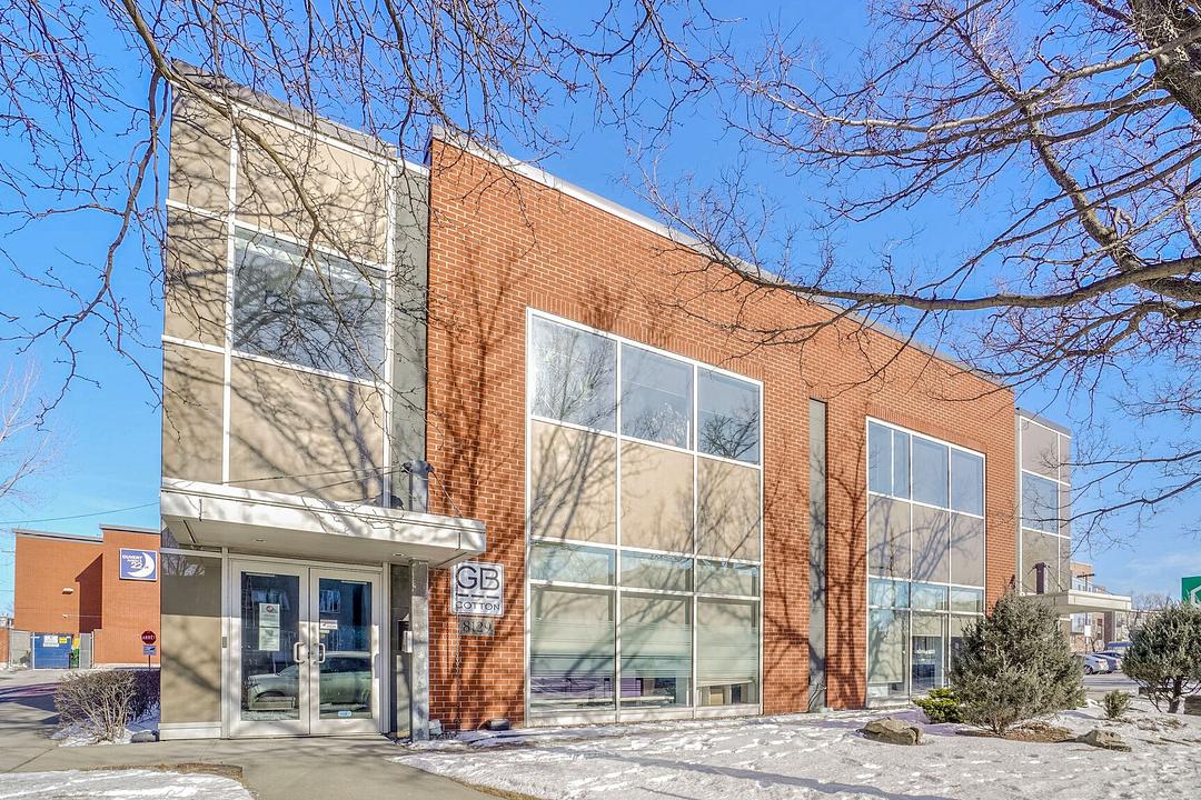 202 - 8129 Boulevard St-Michel, Montreal, QC