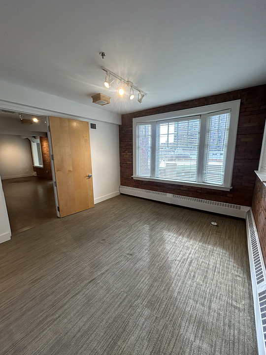 301 - 620 12 Ave SW, Calgary, AB