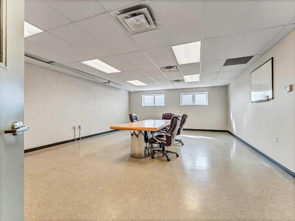 1782 32 Street Southwest, Medicine Hat, AB