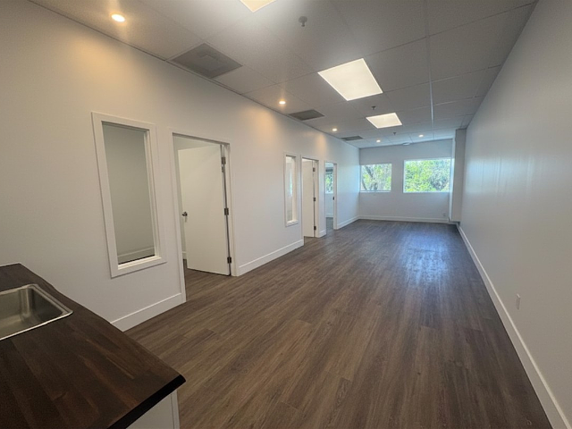 209B - 701 Rossland Rd E, Whitby, ON