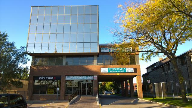 2338 Hurontario St, Mississauga, ON