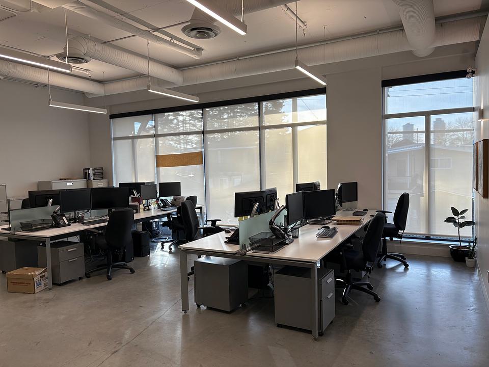 Building - 4580 Hastings Street, Burnaby, BC