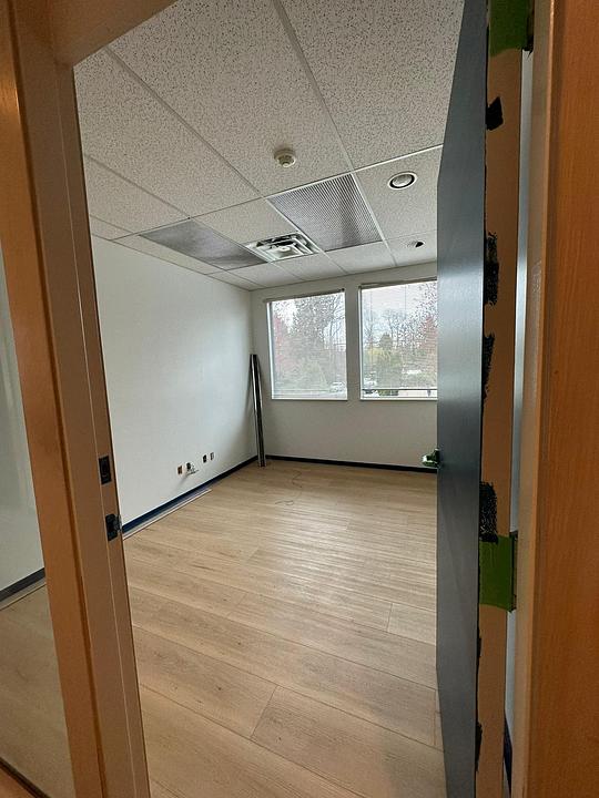 201 - 277 Mountain Highway, North Vancouver, BC