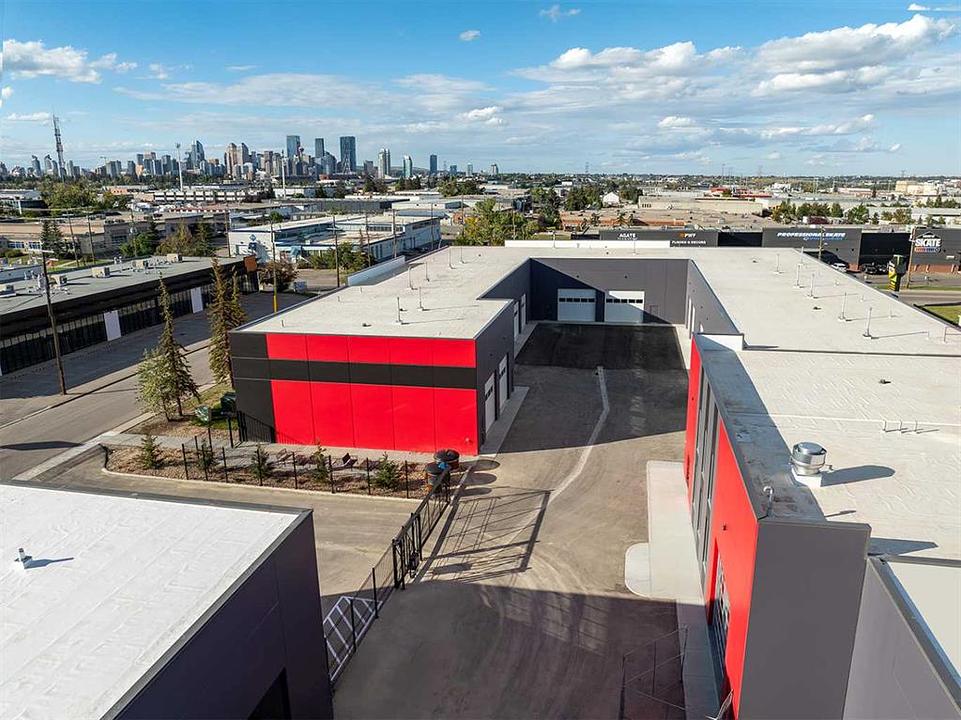 145 - 4412 9 Street Southeast, Calgary, AB