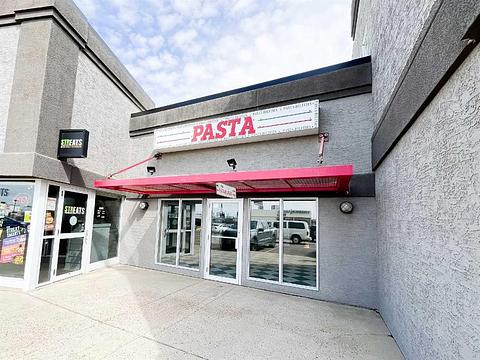 202-1290 Trans Canada Way South East, Medicine Hat, AB